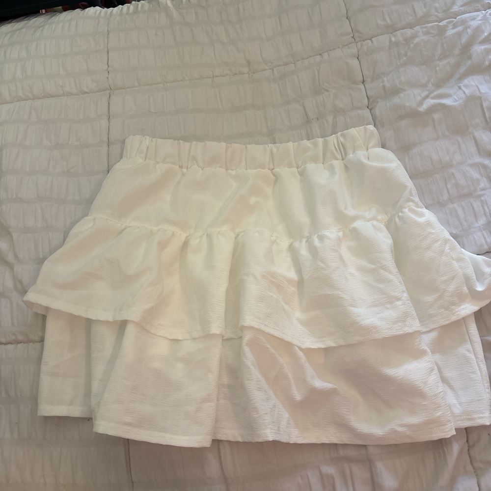 Chic White Layered Mini Skirt